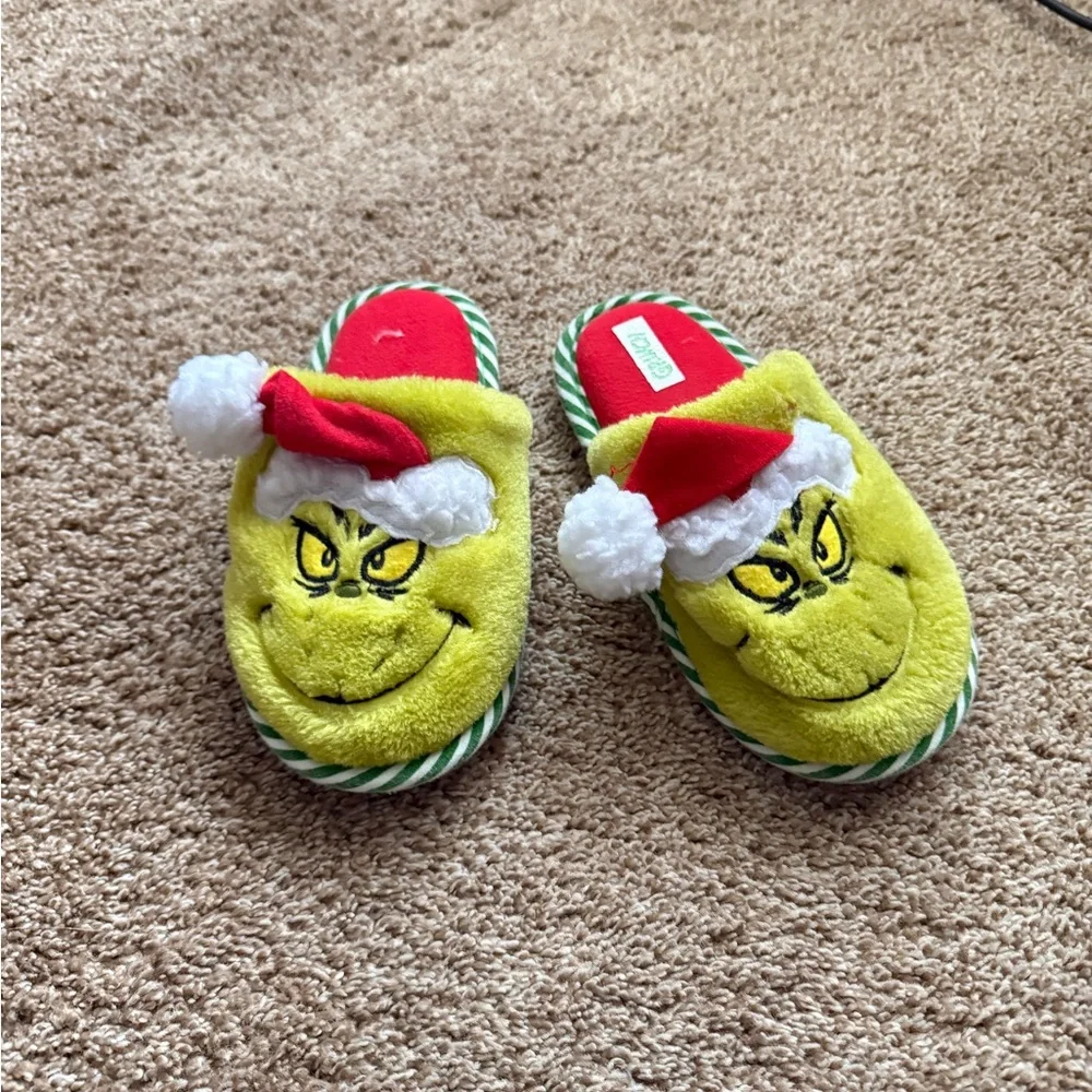 Festive Grinch Kids Slippers - Yellow and Red - Picture 5 of 5